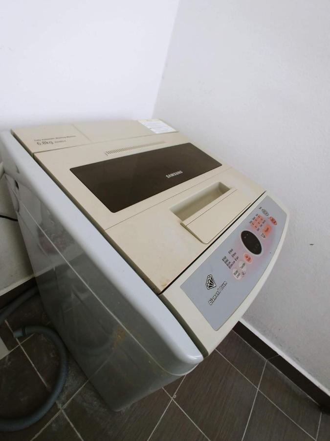 King Sebelah Alamanda Apartment *