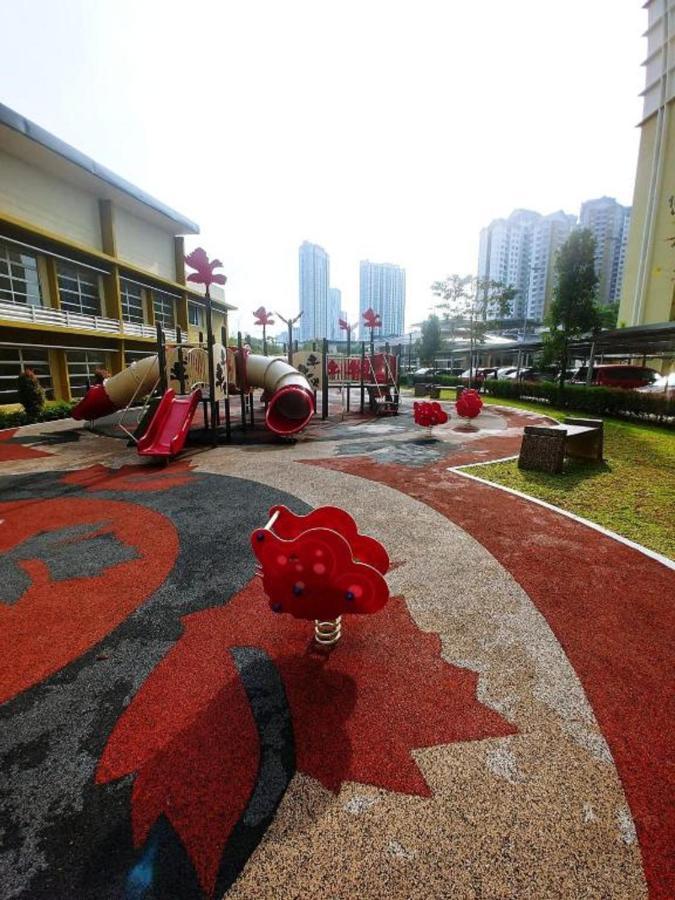 King Sebelah Alamanda Apartment Putrajaya